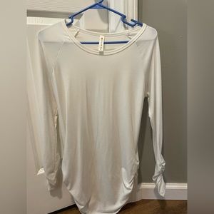 Small / long sleeve tee / white